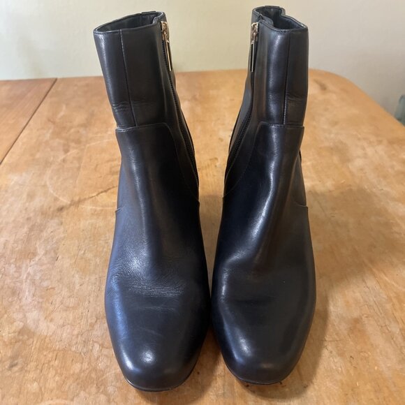 Karl Lagerfeld Paris Leather Heel Booties SZ 9.5 Black 3 In Heel Chain Decor - Picture 4 of 14